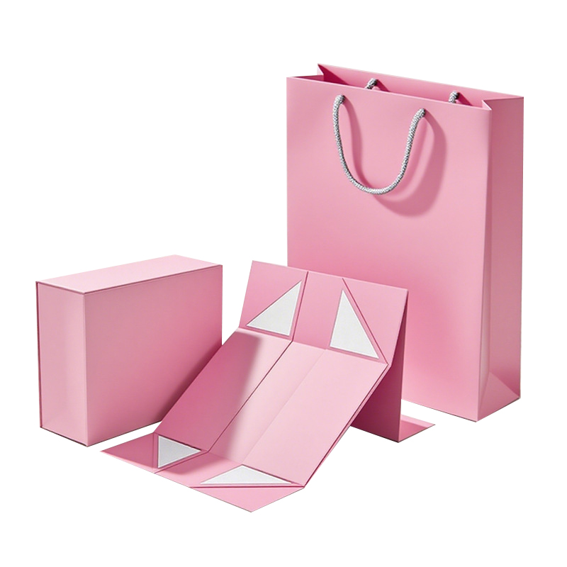 Kas salli kinkekarp pole mitte tseremoniaalne maagia, mis muudab pehmed sallid pakkimisest väljapanekuks?