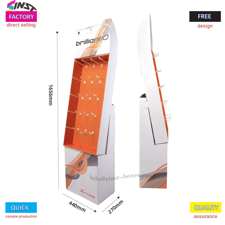 Hiirekonksuga papist vitriin